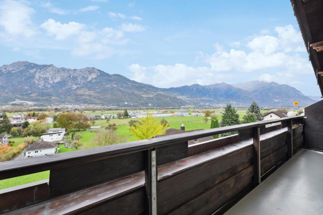 Sonniges Apartment Mit Traumhaftem Bergblick Buchs  Buitenkant foto