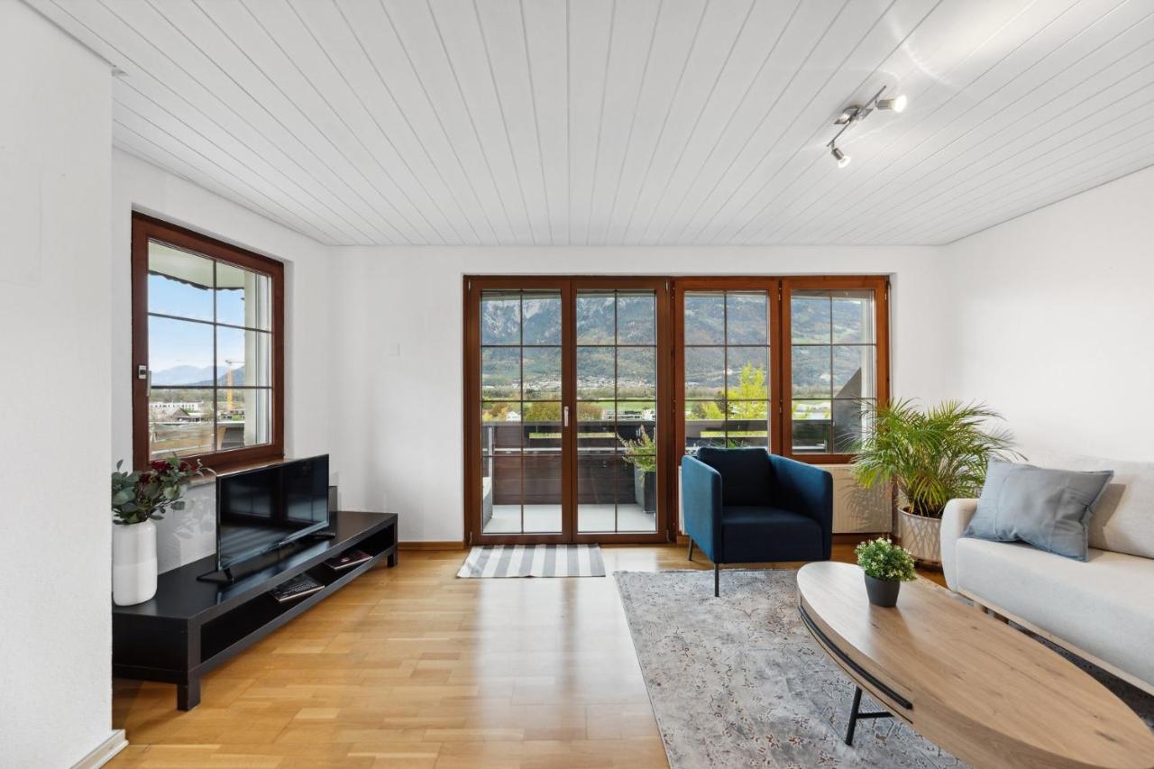 Sonniges Apartment Mit Traumhaftem Bergblick Buchs  Buitenkant foto